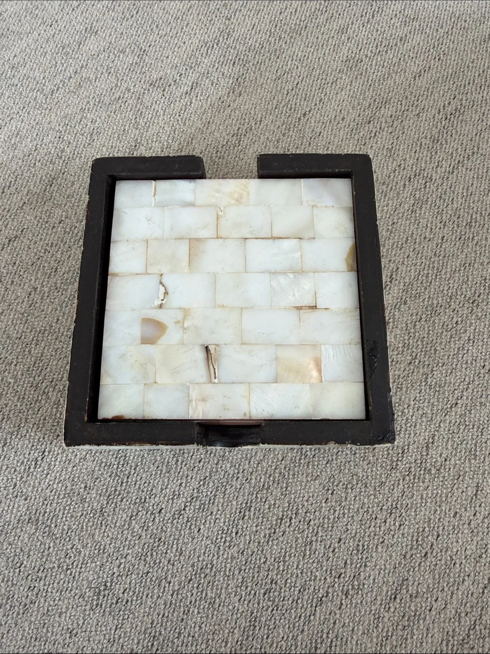 Mother of Pearl coaster set - White and Brown